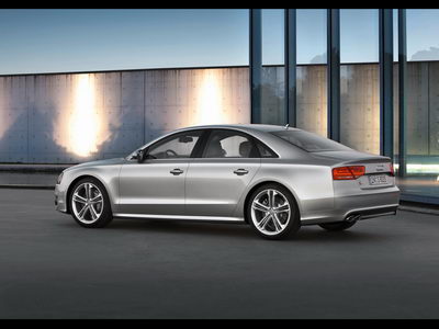 
Audi S8 (2012). Design Extérieur Image7
 
