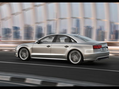 
Audi S8 (2012). Design Extérieur Image12
 
