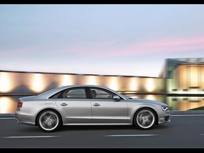 
Audi S8 (2012). Design Extérieur Image13
 