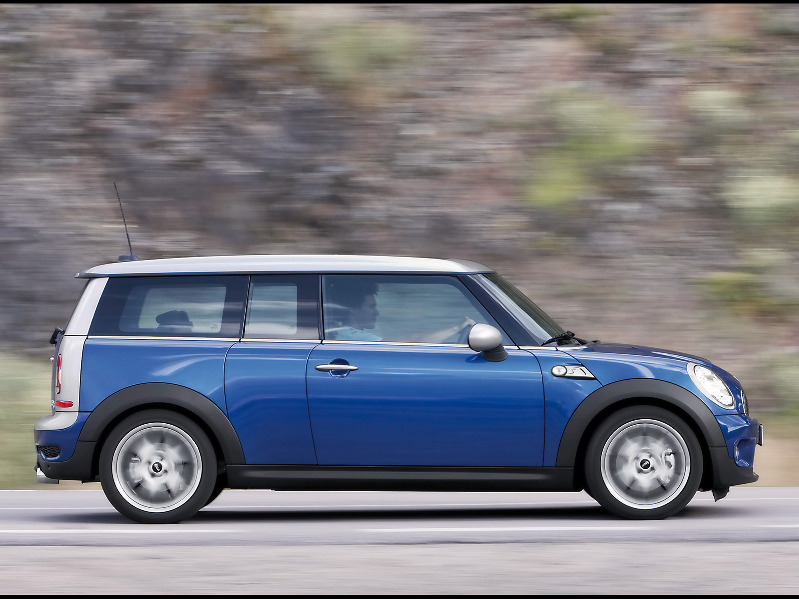 MINI_CLUBMAN_OUT_09