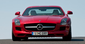 
Design extrieur de la Mercedes-Benz SLS AMG 8
 