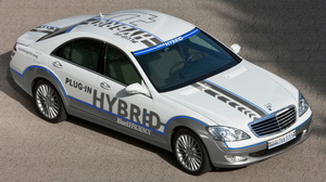 
Mercedes-Benz Vision S500 Plug-in Hybrid: design extérieur 2
 
