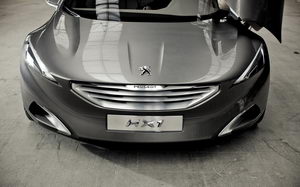 
Vue dtaille de la face avant du concept-car Peugeot HX1. Un design identique  celui du concept-car Peugeot SR1.
 