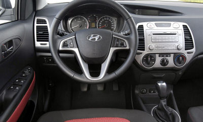 
Dcouvrez l'intrieur de la Hyundai i20 (2009).
 