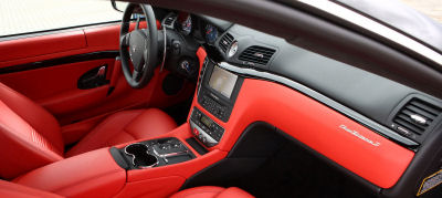 
Découvrez l'intérieur de la Maserati GranTurismo S.
 