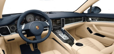 
Découvrez l'intérieur de la Porsche Panamera Turbo.
 